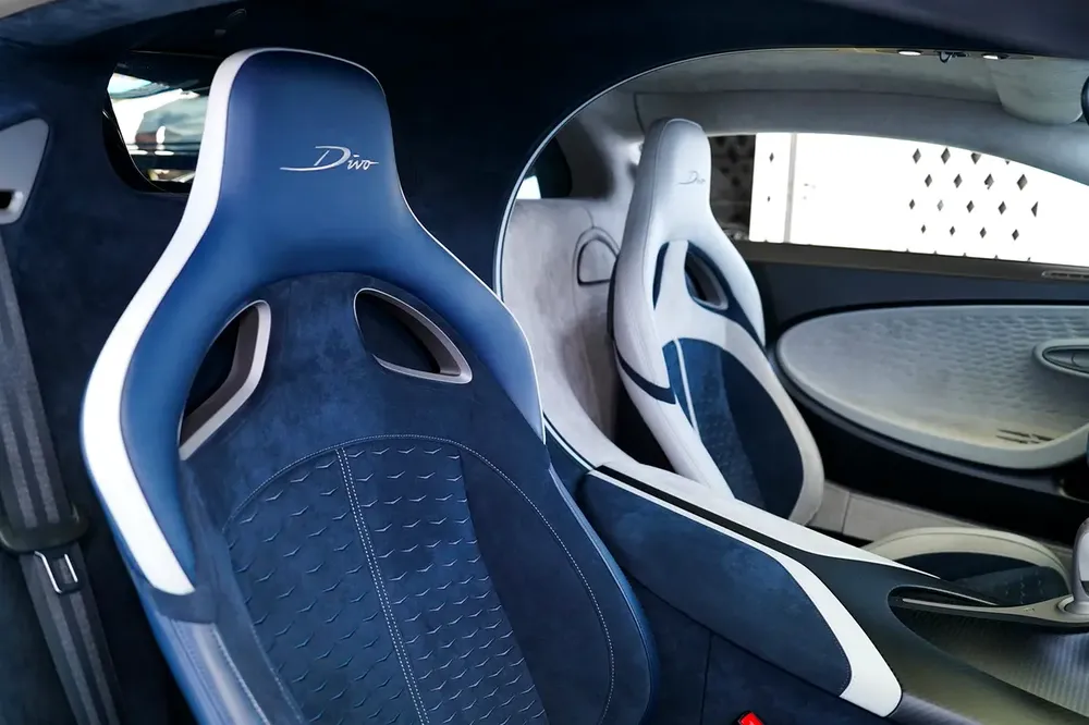 BUGATTI DIVO | CARBON INTERIOR | CARBON EXTERIOR - Image 13