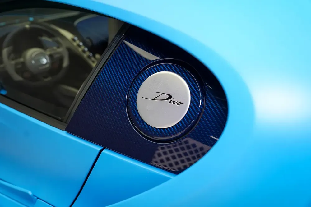 BUGATTI DIVO | CARBON INTERIOR | CARBON EXTERIOR - Image 17