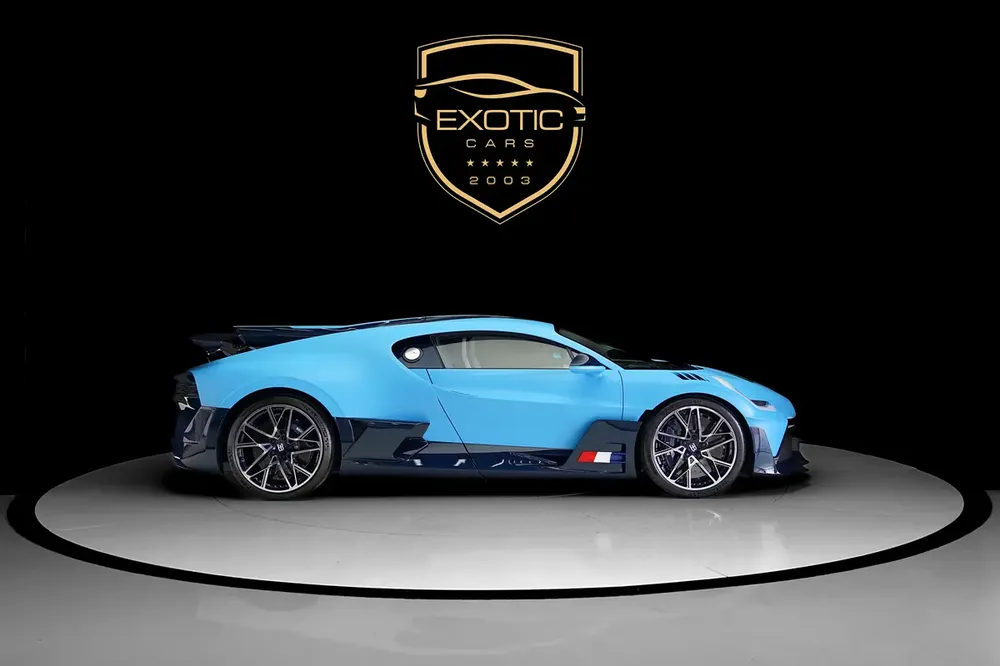 BUGATTI DIVO | CARBON INTERIOR | CARBON EXTERIOR - Image 4