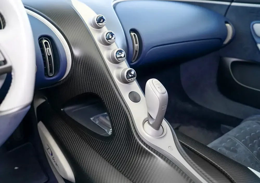 BUGATTI DIVO | CARBON INTERIOR | CARBON EXTERIOR - Image 7