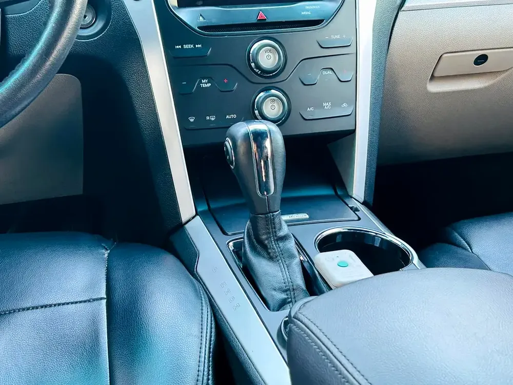 FORD EXPLORER XLT - 2014 - CLEAN CAR FRESH JAPAN IMPORT - Image 17