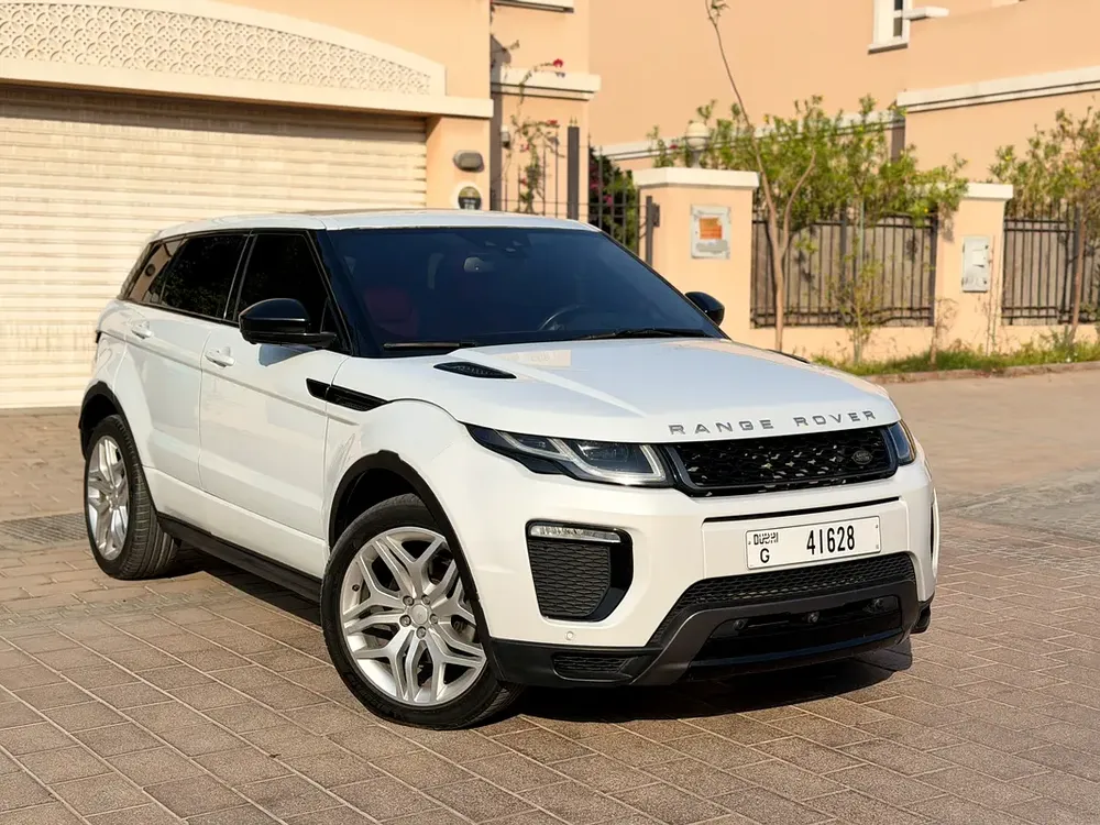 Range Rover Evouge R Dynamic White 2016 Low Mileage In Excellent Condition - Image 7