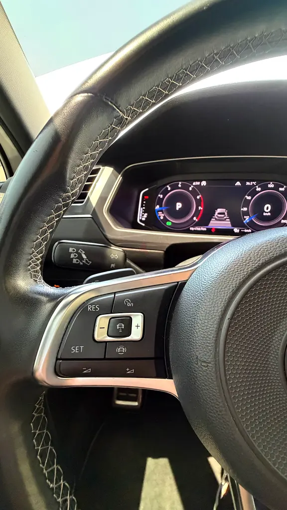 2019 Volkswagen Tiguan R-Line | GCC Specs | Excellent Condition - Image 10