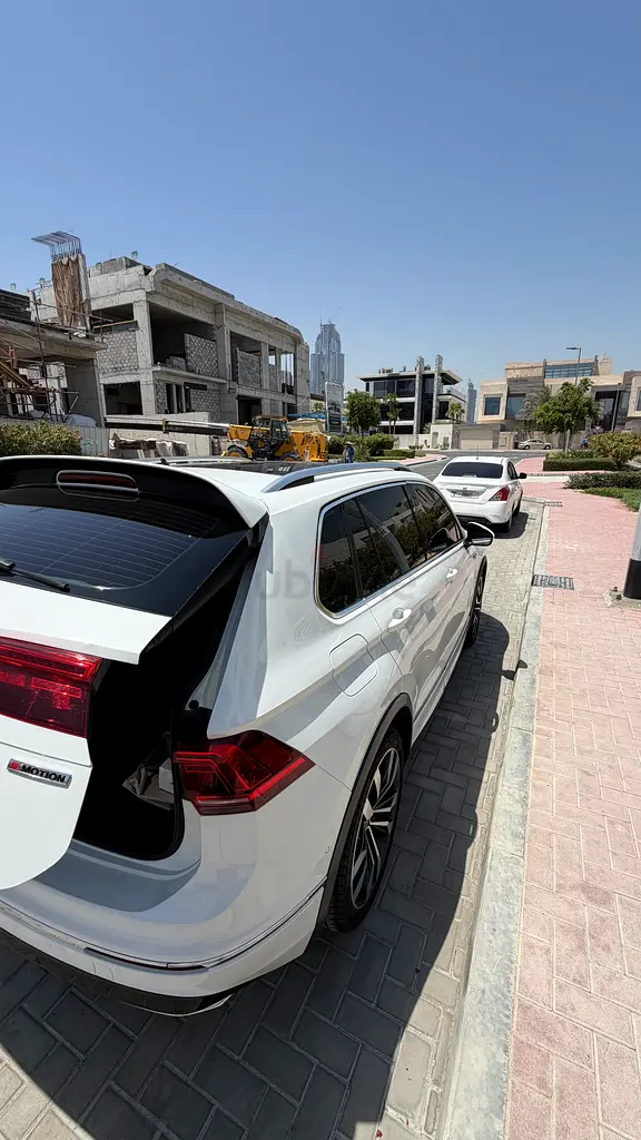 2019 Volkswagen Tiguan R-Line | GCC Specs | Excellent Condition - Image 6
