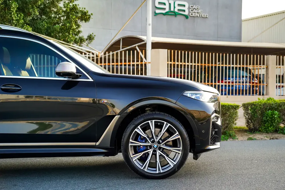 BMW X7 M50i 2021 GCC | BMW Warranty 08/2026 | Full Options | 79,000 km | Pristine - Image 10