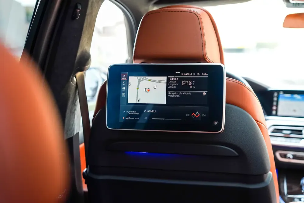 BMW X7 M50i 2021 GCC | BMW Warranty 08/2026 | Full Options | 79,000 km | Pristine - Image 5