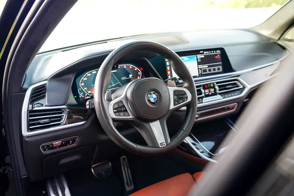 BMW X7 M50i 2021 GCC | BMW Warranty 08/2026 | Full Options | 79,000 km | Pristine - Image 7
