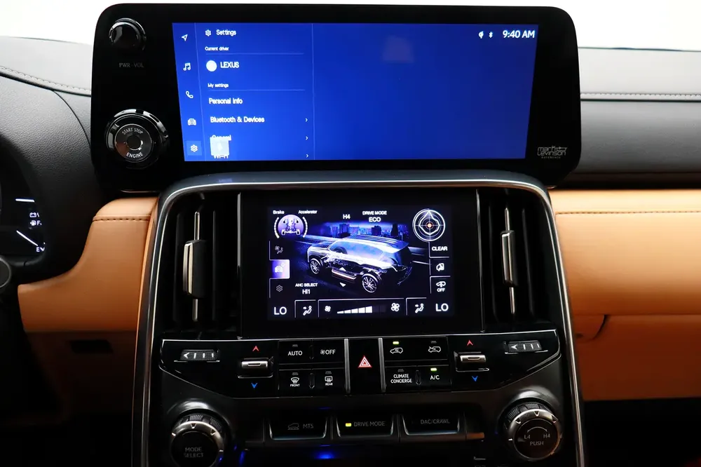 LEXUS 2024 LX SUV P 3.5L T AT Signature - Image 9