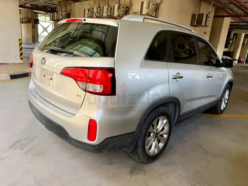 Kia Sorento LX 2013 GCC Specs 7 Seater AWD Excellent Condition Well Maintained - Image 5