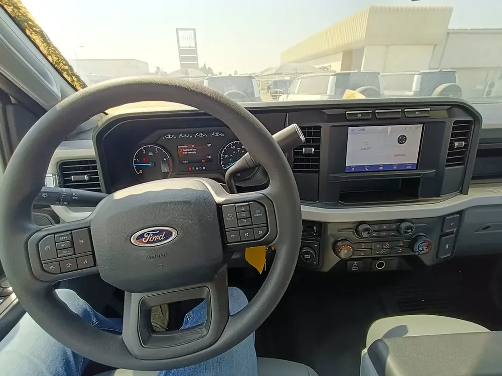 F550 DIESEL 4X4 WB169 READY IN jebel ali - Image 6