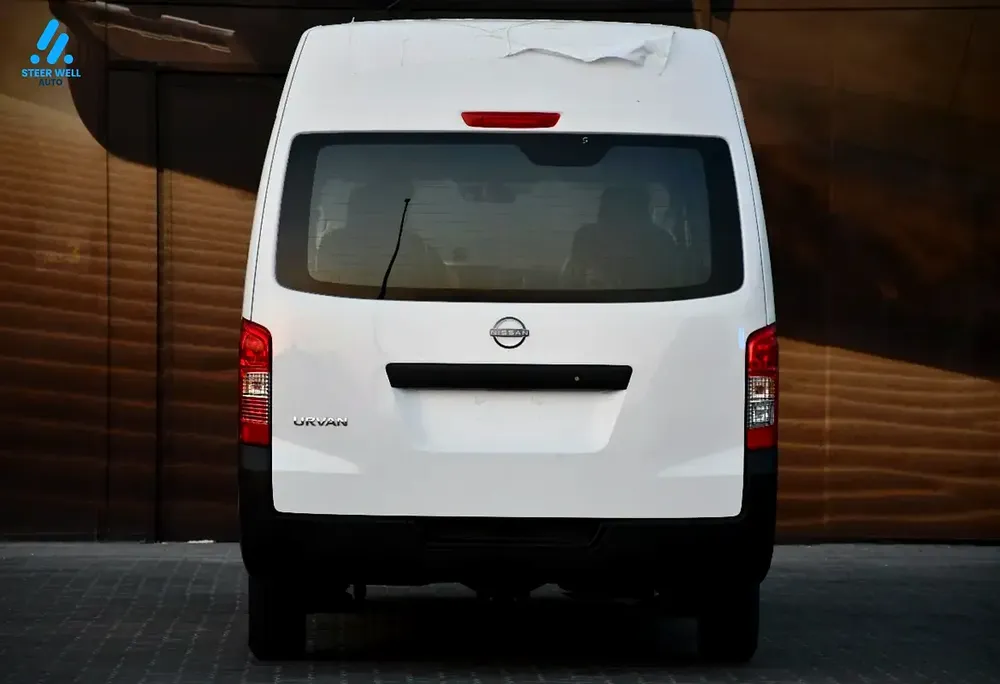 2025 Nissan Urvan NV350 Highroof Delivery Van GCC White Automatic - Image 4