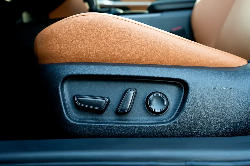 Lumiere Hybrid 2.5L Petrol Automatic Transmission 2025 - Image 7