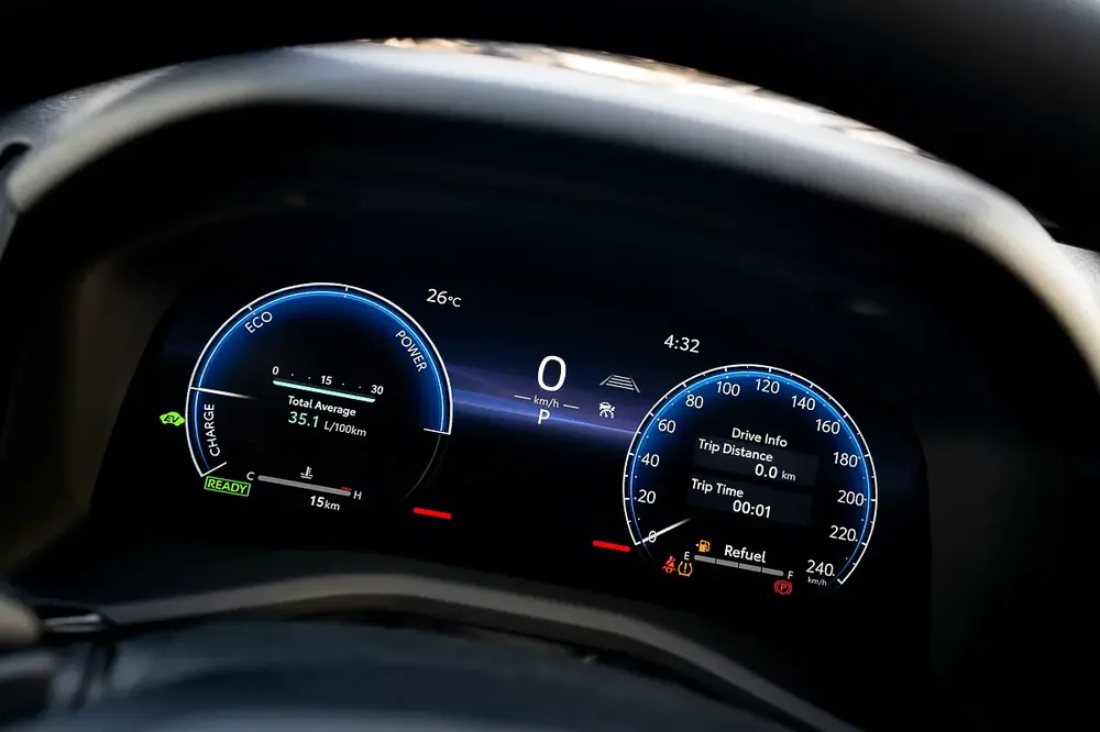 Lumiere Hybrid 2.5L Petrol Automatic Transmission 2025 - Image 9