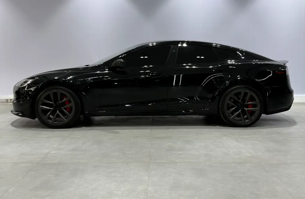 2023 Tesla Model S Plaid GCC Specs - 1,020 HP - Pristine Condition - Image 5