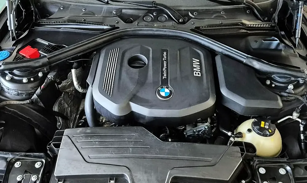BEST!!! LOW KMS WELL MAINTAINED 318I GCC !!! - Image 17
