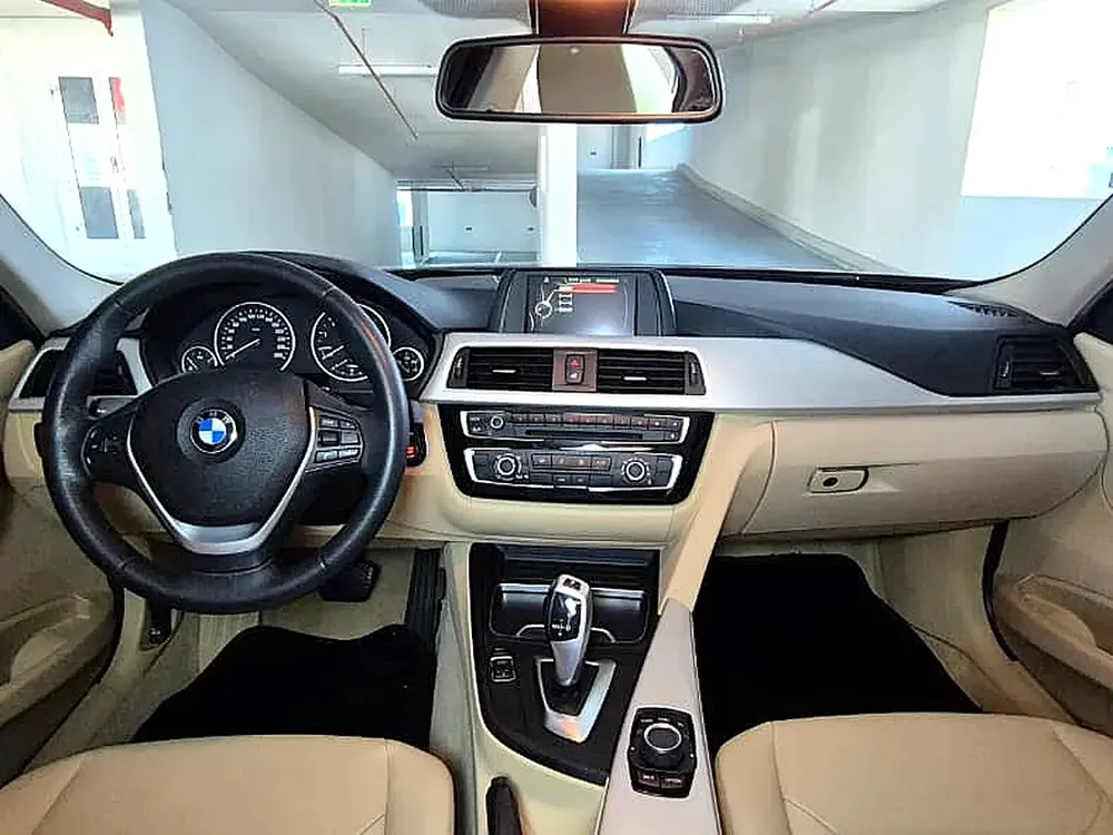 BEST!!! LOW KMS WELL MAINTAINED 318I GCC !!! - Image 7