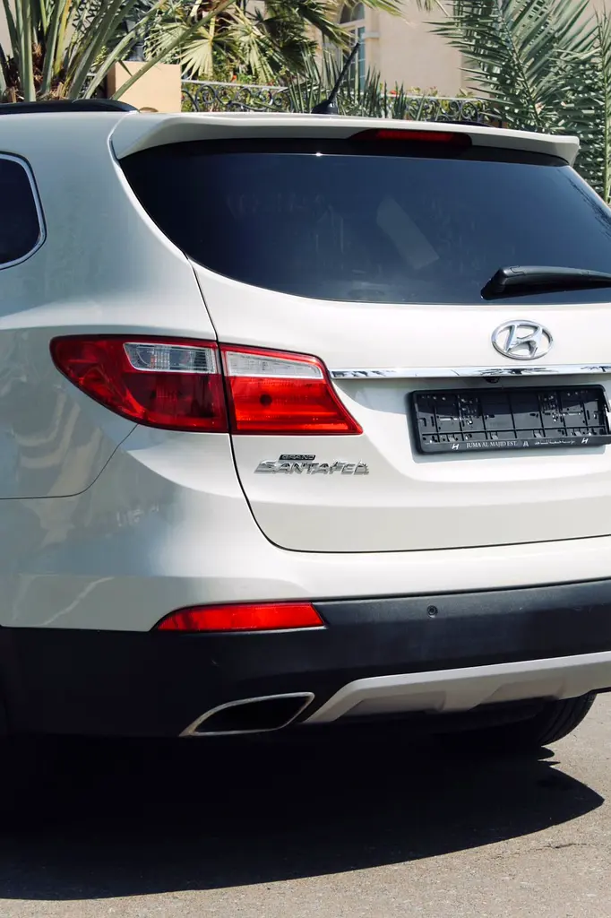 Hyundai Santa Fe Grand Edition 2015 - GCC Specs - Excellent Condition - Image 12