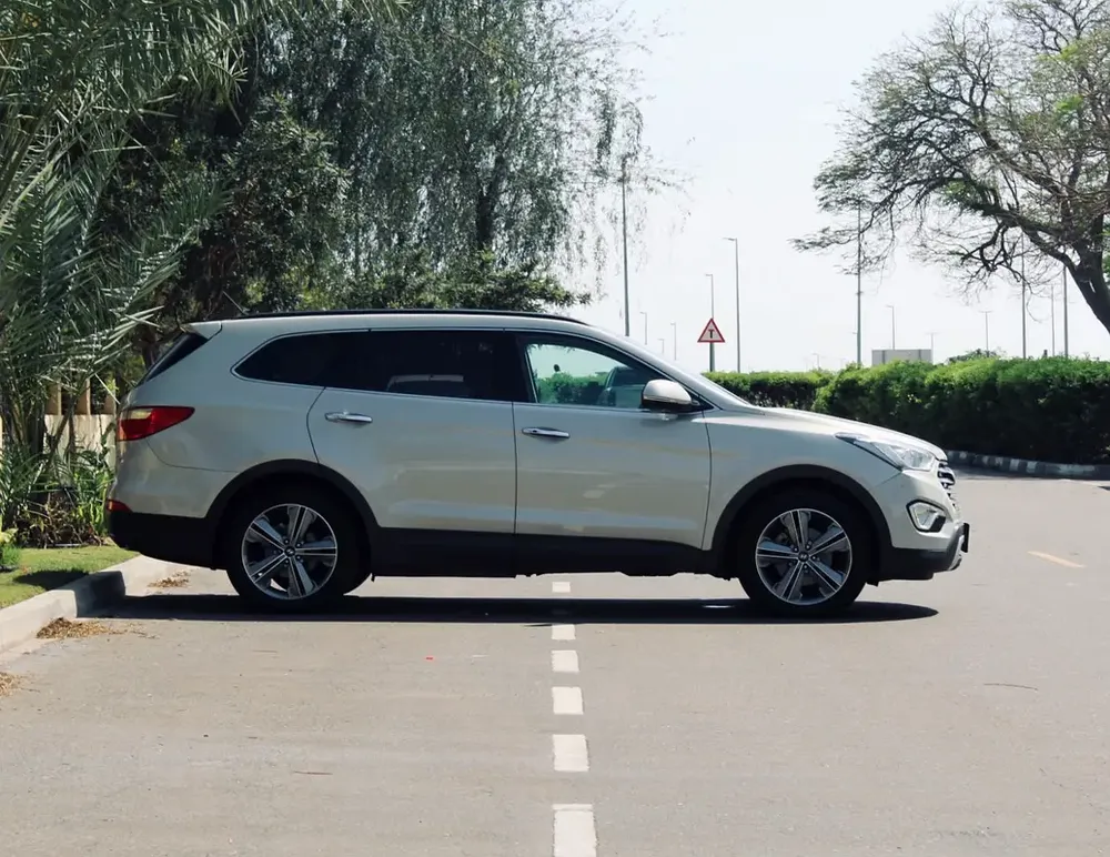 Hyundai Santa Fe Grand Edition 2015 - GCC Specs - Excellent Condition - Image 8