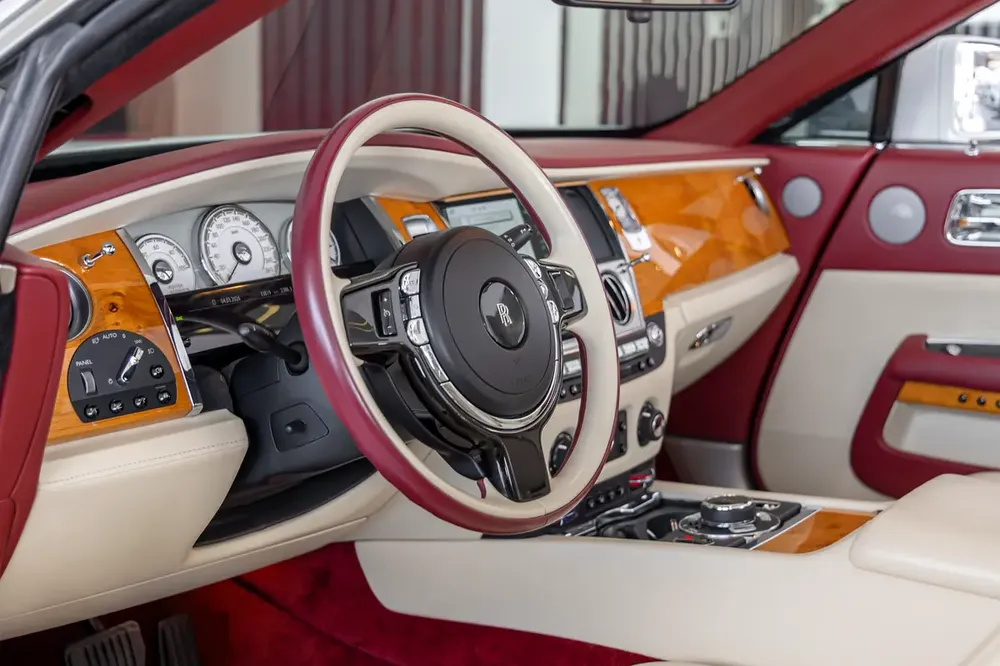Rolls-Royce Dawn 2017 | Fully Loaded | GCC Specs | Mint Condition | "WARRANTY AVAILABLE" - Image 17