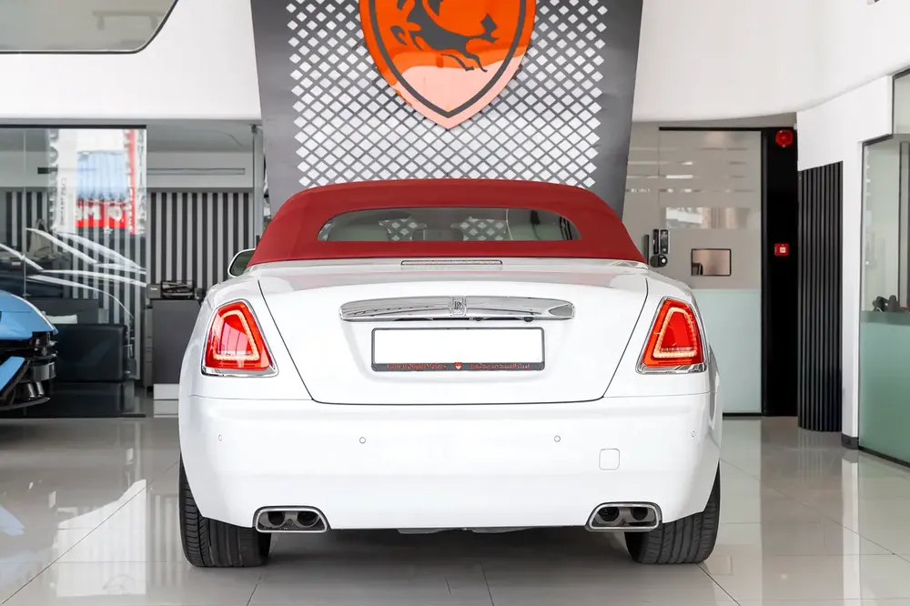 Rolls-Royce Dawn 2017 | Fully Loaded | GCC Specs | Mint Condition | "WARRANTY AVAILABLE" - Image 5