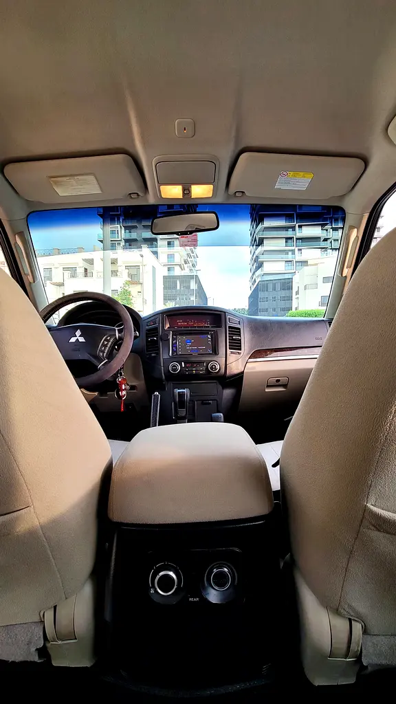 Mitsubishi Pajero 2012 GLS GCC Specs - Image 5