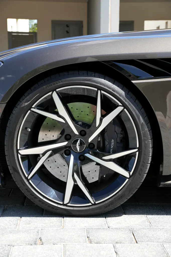 2019 Aston Martin DBS Superleggera | 27,000 KM | EU Spec | 2 keys | V12 / PPF - Image 20