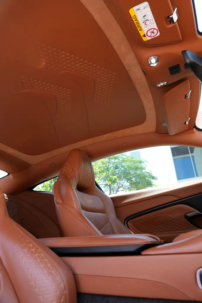 2019 Aston Martin DBS Superleggera | 27,000 KM | EU Spec | 2 keys | V12 / PPF - Image 6