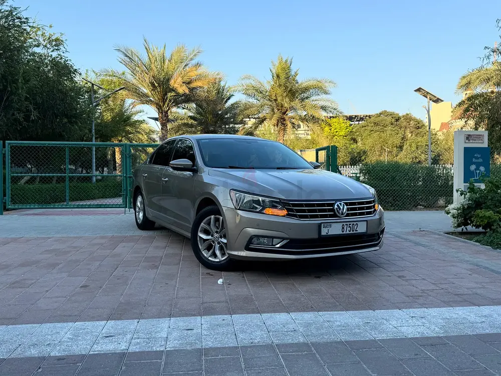 Volkswagen Passat 2016 GCC Specs very good condition - Image 10