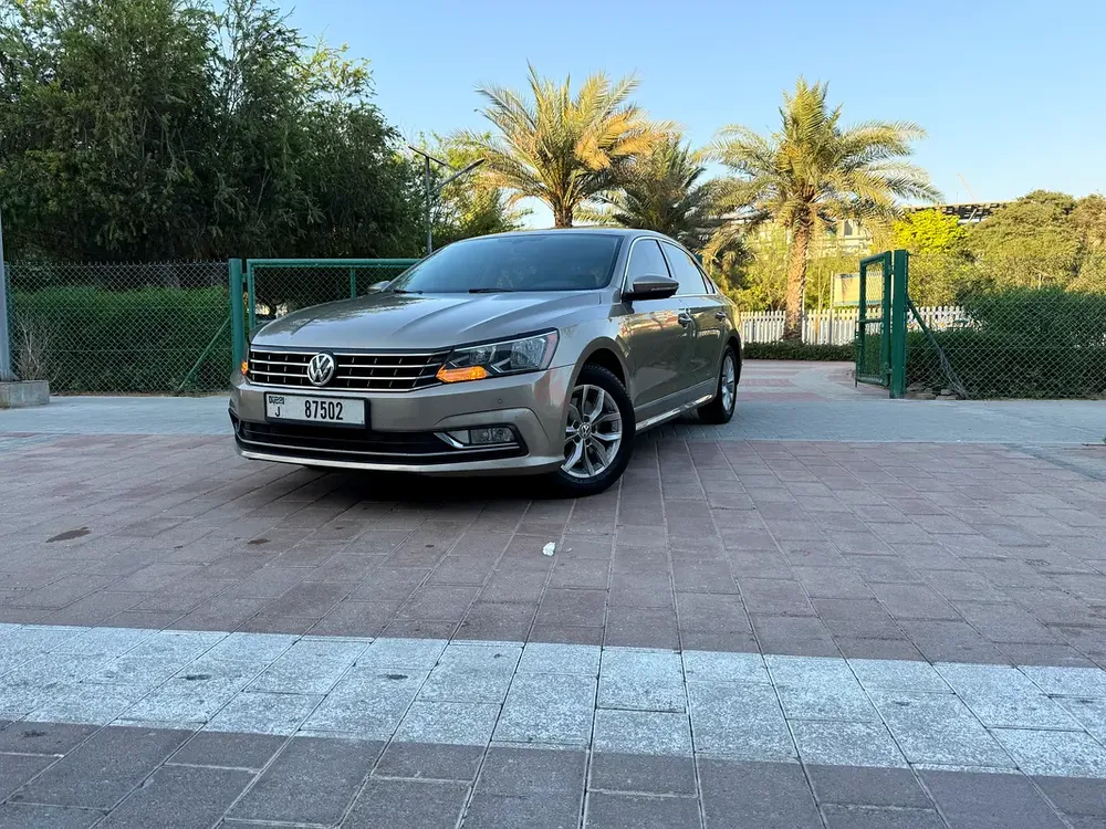 Volkswagen Passat 2016 GCC Specs very good condition - Image 9