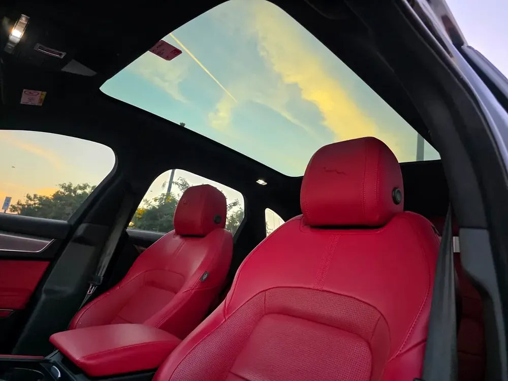 F-PACE 2022 GCC R DYNAMIC PERFECT CONDITION - Image 14