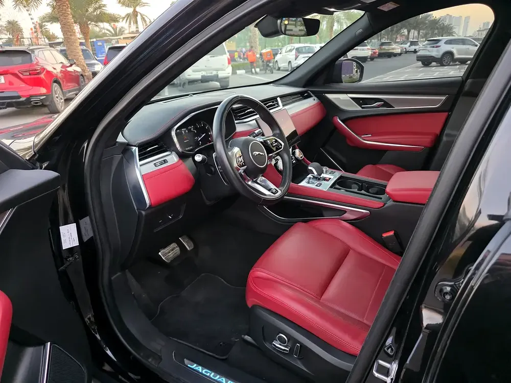 F-PACE 2022 GCC R DYNAMIC PERFECT CONDITION - Image 16