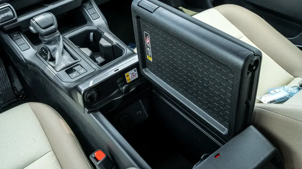 2026 Toyota Rav4 LE 2.0L AT Petrol FWD (Gray-Beige) - Image 17