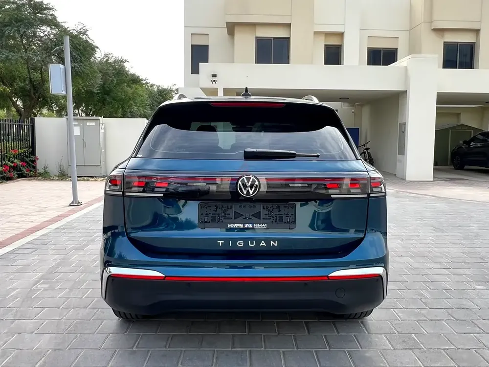 2025 Volkswagen Tiguan Elegance - GCC Specs - warranty and service from agency - Image 5