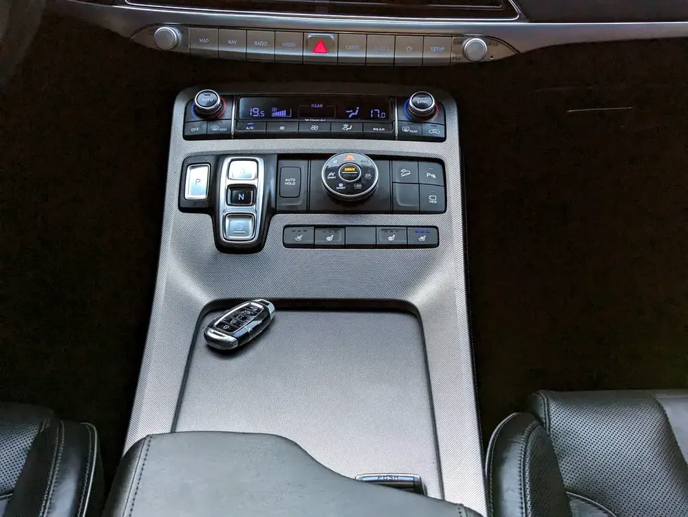 2022 HYUNDAI PALISADE, CALLIGRAPHY FULL OPTION IN EXCELLENT CONDITION - Image 7