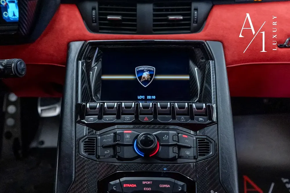 2021 Lamborghini Aventador SVJ,( 1 di 900 ) Carbon Fibre Edition, Excellent Condition, European Spec - Image 12