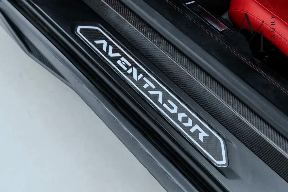 2021 Lamborghini Aventador SVJ,( 1 di 900 ) Carbon Fibre Edition, Excellent Condition, European Spec - Image 6