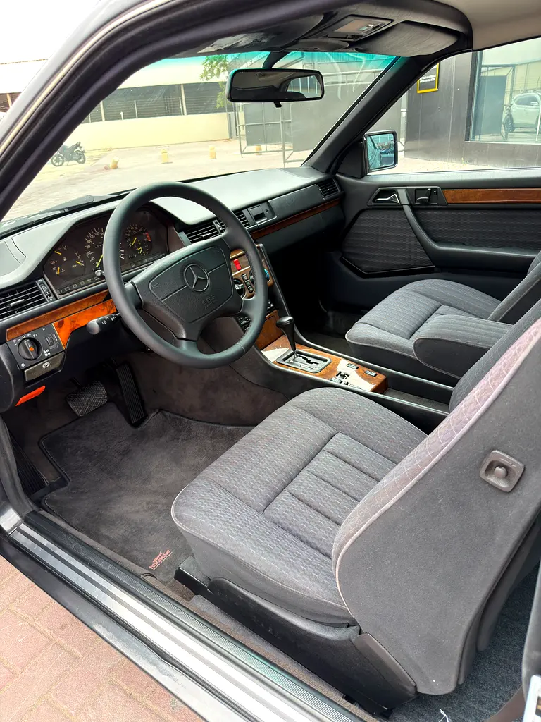 Mercedes-Benz CE 300, 1992, Japanese Specs - Classic Beauty - Image 9