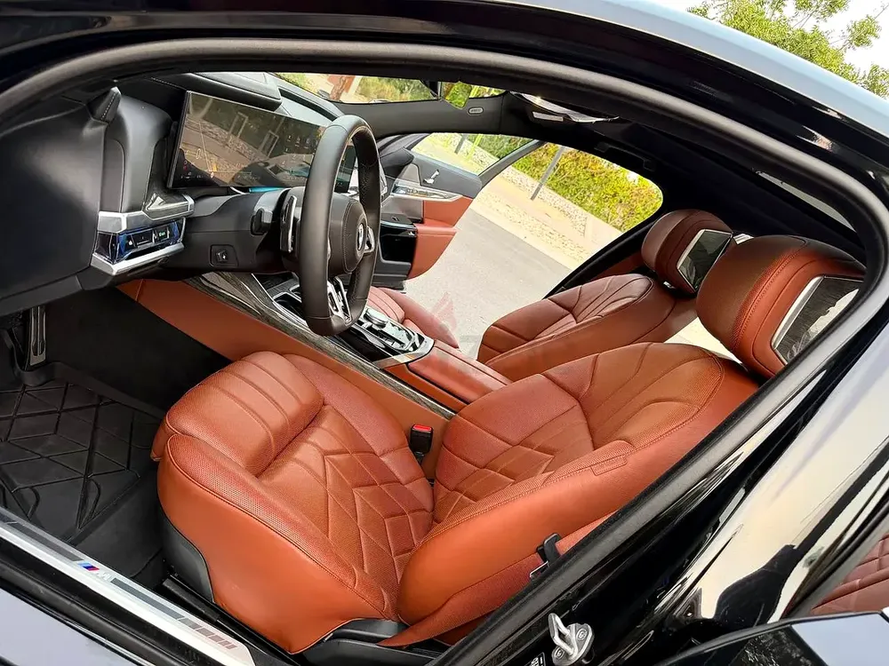 BMW 740i | GCC | ONLY 3,000 KM | - Image 10
