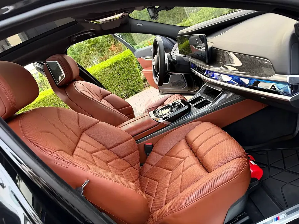 BMW 740i | GCC | ONLY 3,000 KM | - Image 11
