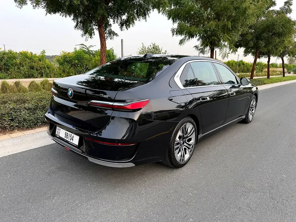 BMW 740i | GCC | ONLY 3,000 KM | - Image 5