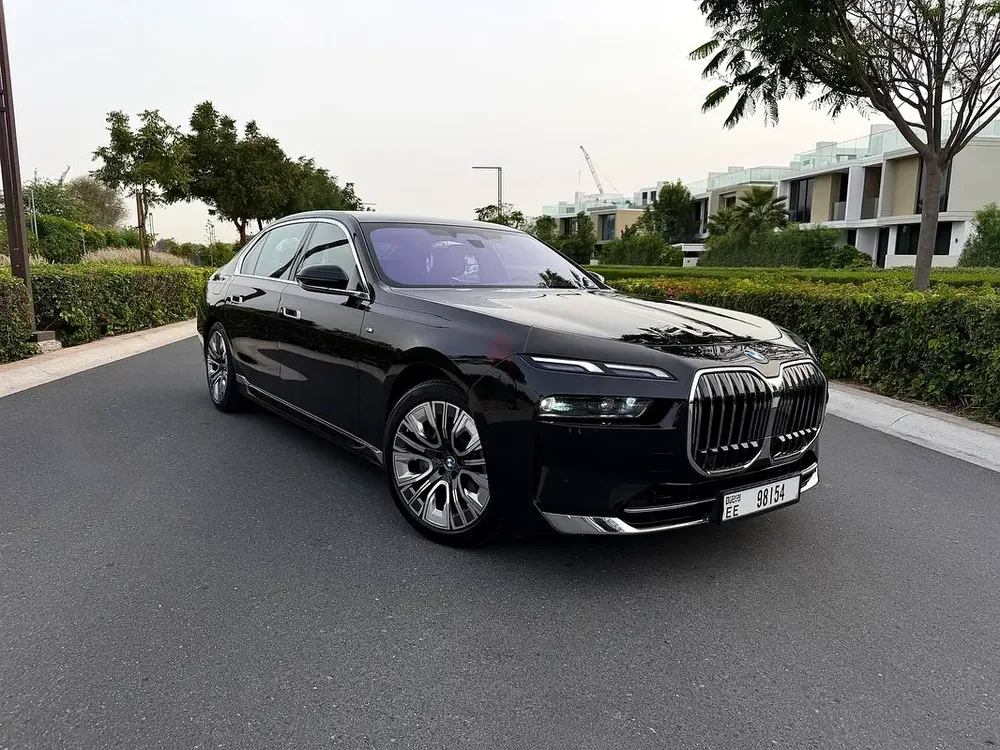 BMW 740i | GCC | ONLY 3,000 KM | - Image 6
