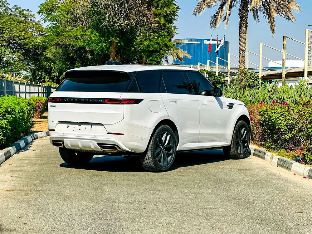 LAND ROVER SPORT DYNAMIC SE 2024 GCC (14,900KM) - Image 4