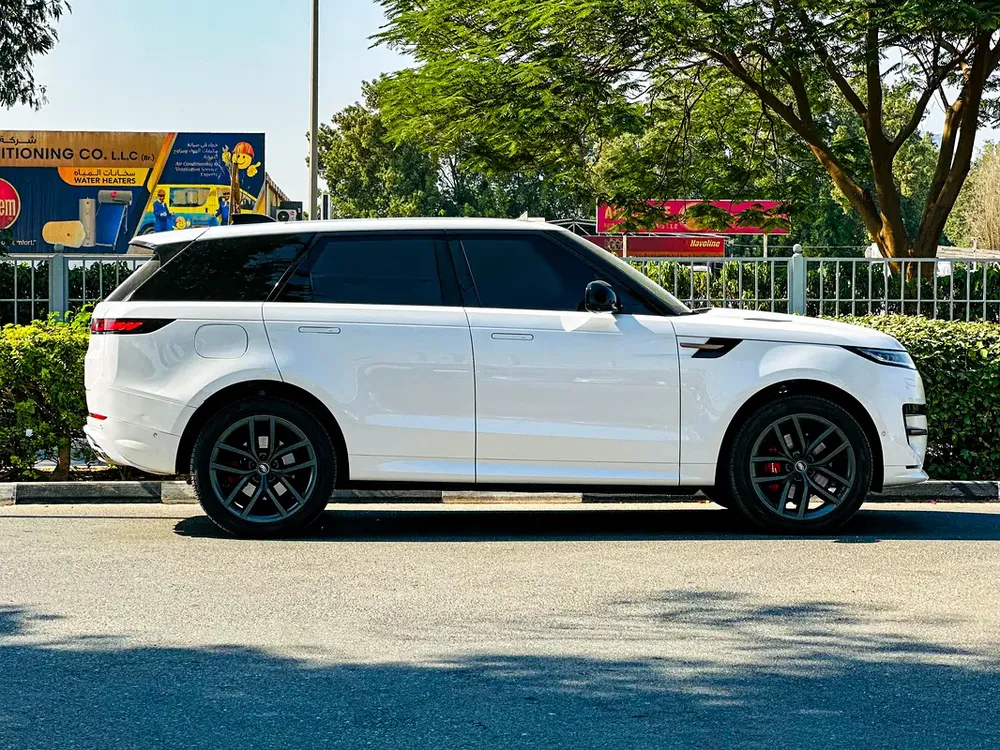 LAND ROVER SPORT DYNAMIC SE 2024 GCC (14,900KM) - Image 5