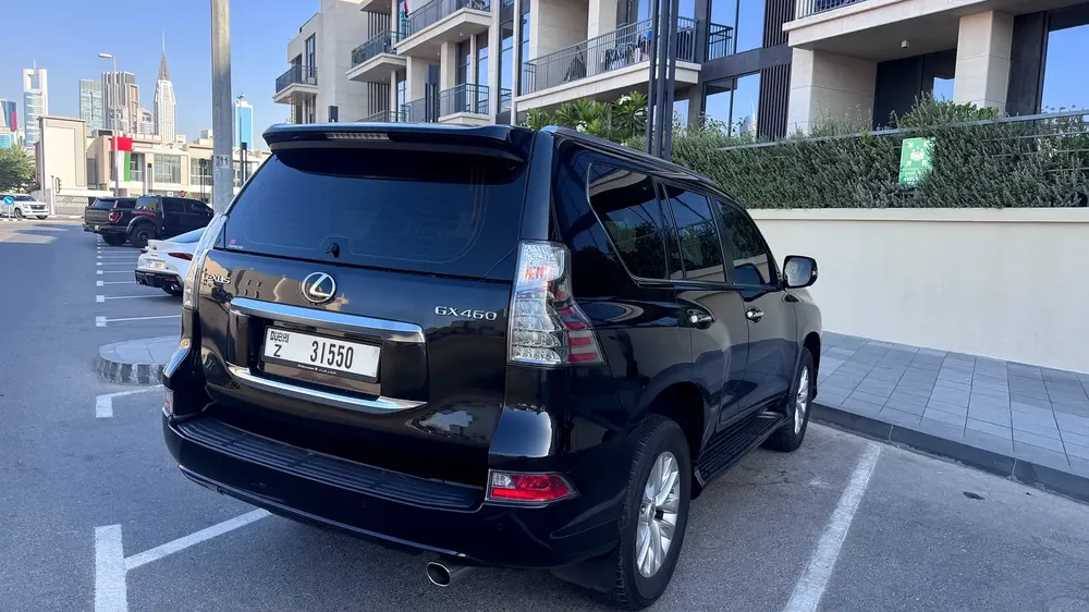 Lexus GX 460 2023 GCC Specs - Pristine Condition- First Owner - Image 4