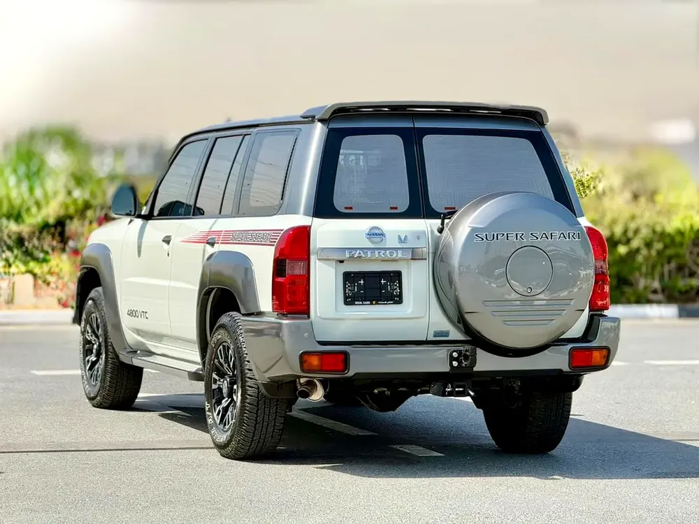 NISSAN PATROL SUPER SAFARI 4.8L V6 | GCC SPECS | YEAR: 2023 | FULL-SERVICE HISTORY UNDER WARRANTY - Image 5