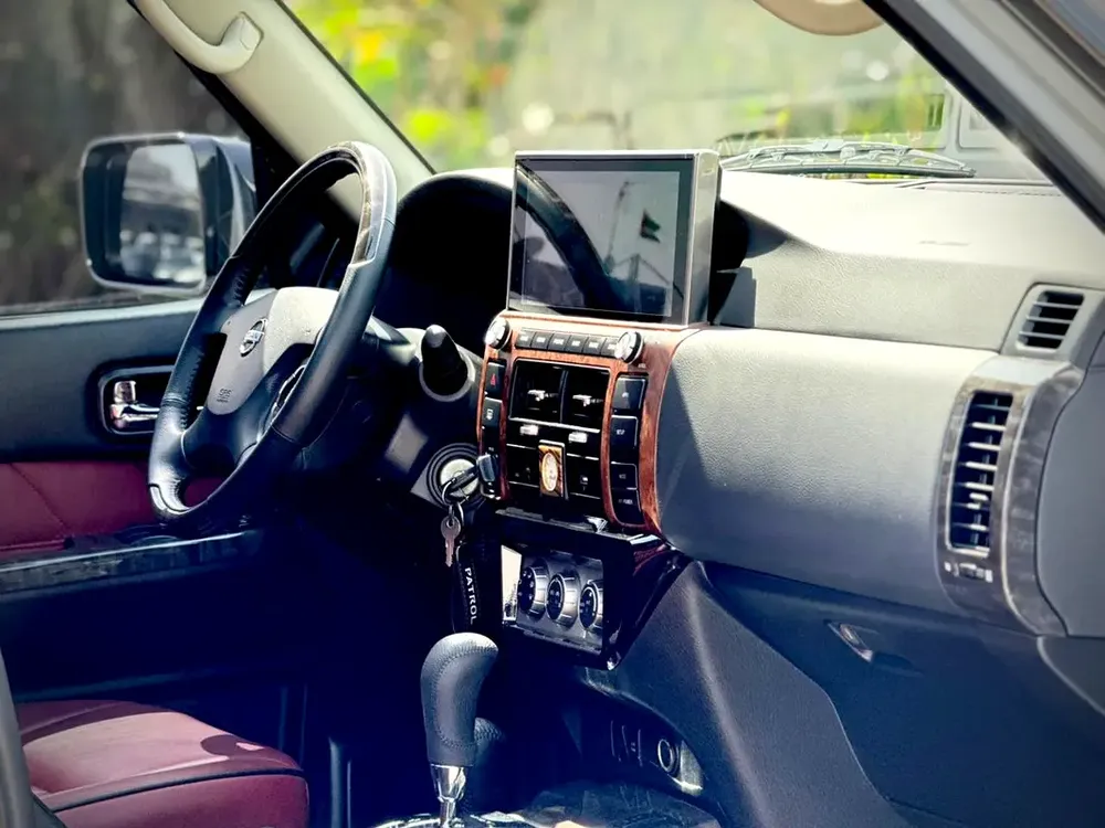 NISSAN PATROL SUPER SAFARI 4.8L V6 | GCC SPECS | YEAR: 2023 | FULL-SERVICE HISTORY UNDER WARRANTY - Image 9