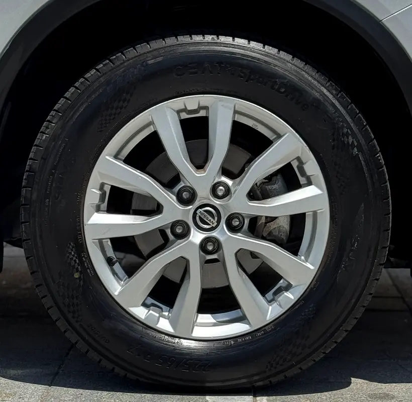 Nissan X-Trail 2.5L 2021 Model GCC Spec Excellent Condition Single Owner Used SUV Car For Sale - Image 16
