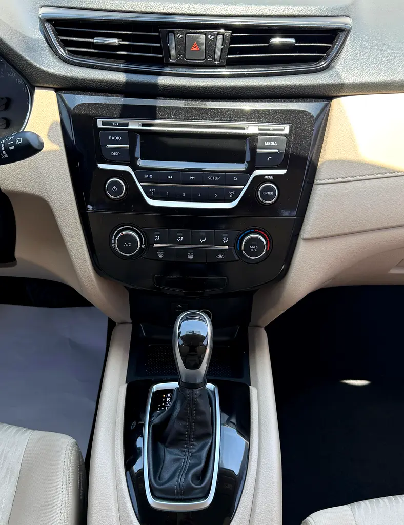 Nissan X-Trail 2.5L 2021 Model GCC Spec Excellent Condition Single Owner Used SUV Car For Sale - Image 17