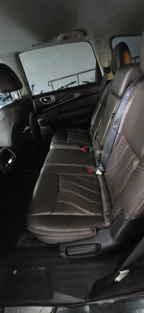 Infiniti QX60 Premium 2015 | GCC Specs | Well Maintained - Image 13