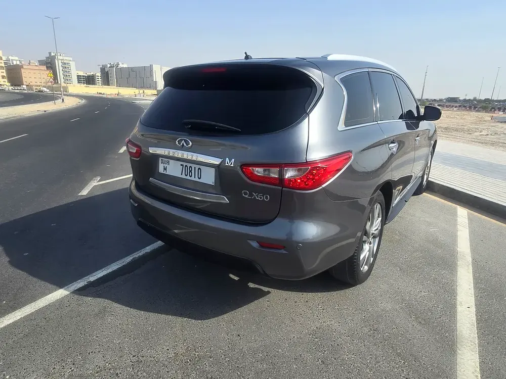 Infiniti QX60 Premium 2015 | GCC Specs | Well Maintained - Image 4